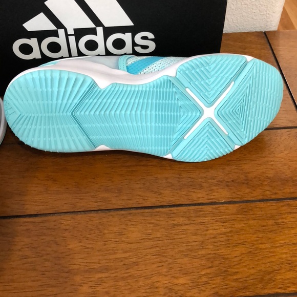 New Women’s Adidas - Picture 4 of 4